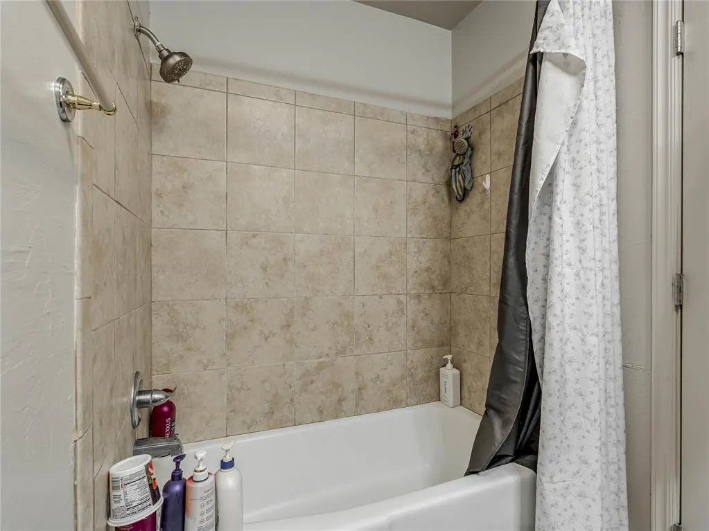 Photo 20 — 9813 NE 7th Street, Midwest City, OK 73130