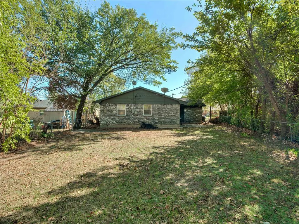 Photo 27 — 9813 NE 7th Street, Midwest City, OK 73130