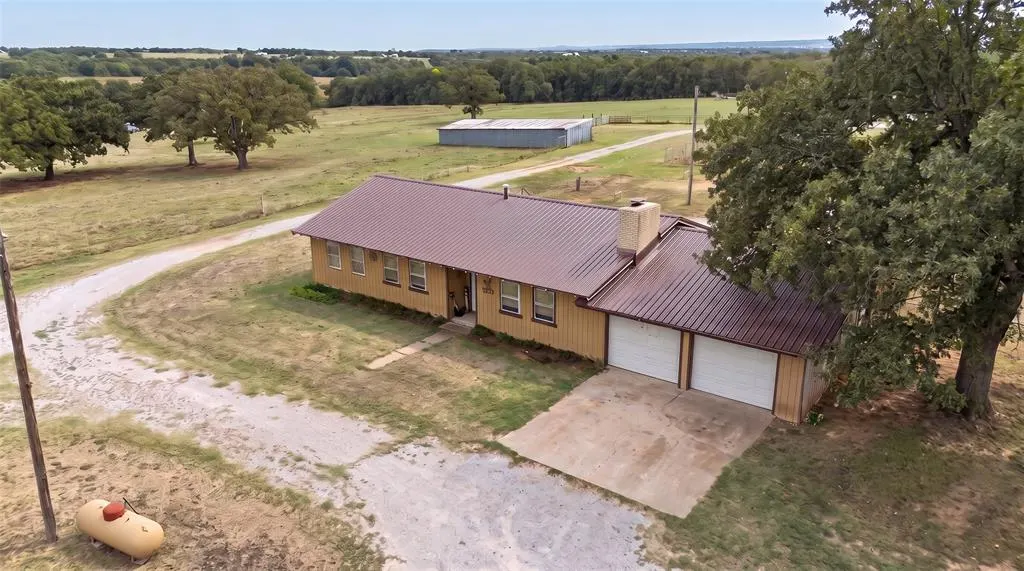 Photo 2 — 27253 N County Road 3200 Road, Wynnewood, OK 73098