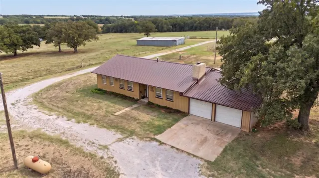 Photo 2 — 27253 N County Road 3200 Road, Wynnewood, OK 73098