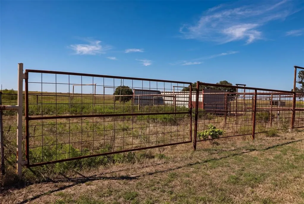 Photo 39 — 27253 N County Road 3200 Road, Wynnewood, OK 73098
