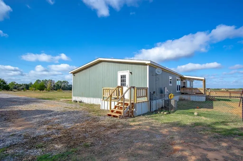 Photo 4 — 12 Mimosa Lane, Alex, OK 73002