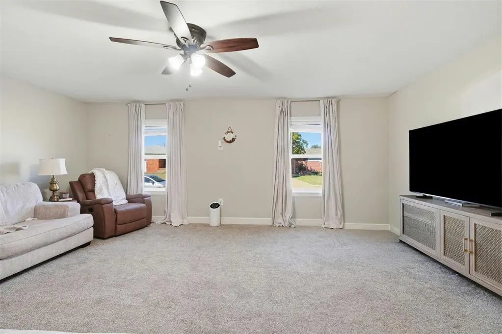 Photo 11 — 1608 Wilson Street, Altus, OK 73521