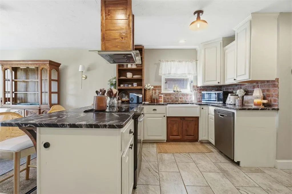 Photo 17 — 1608 Wilson Street, Altus, OK 73521