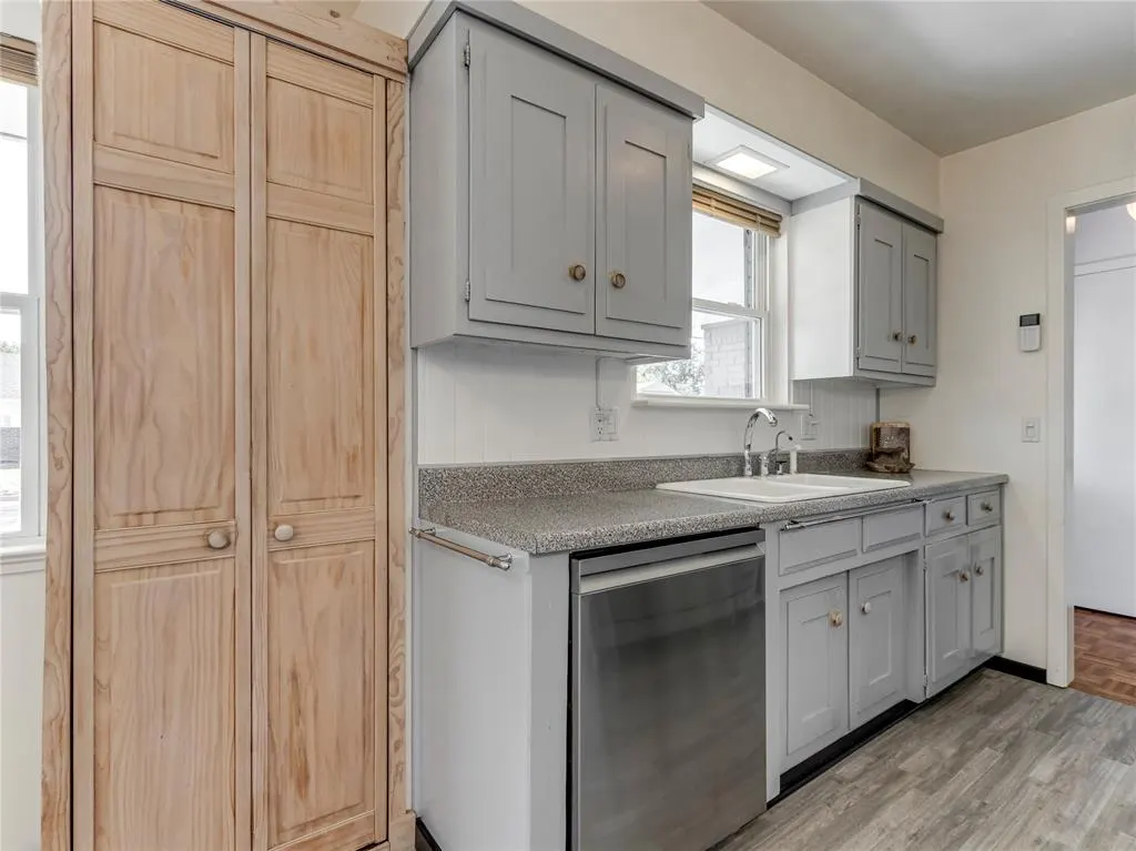 Photo 13 — 1001 W Woodcrest Drive, Midwest City, OK 73110