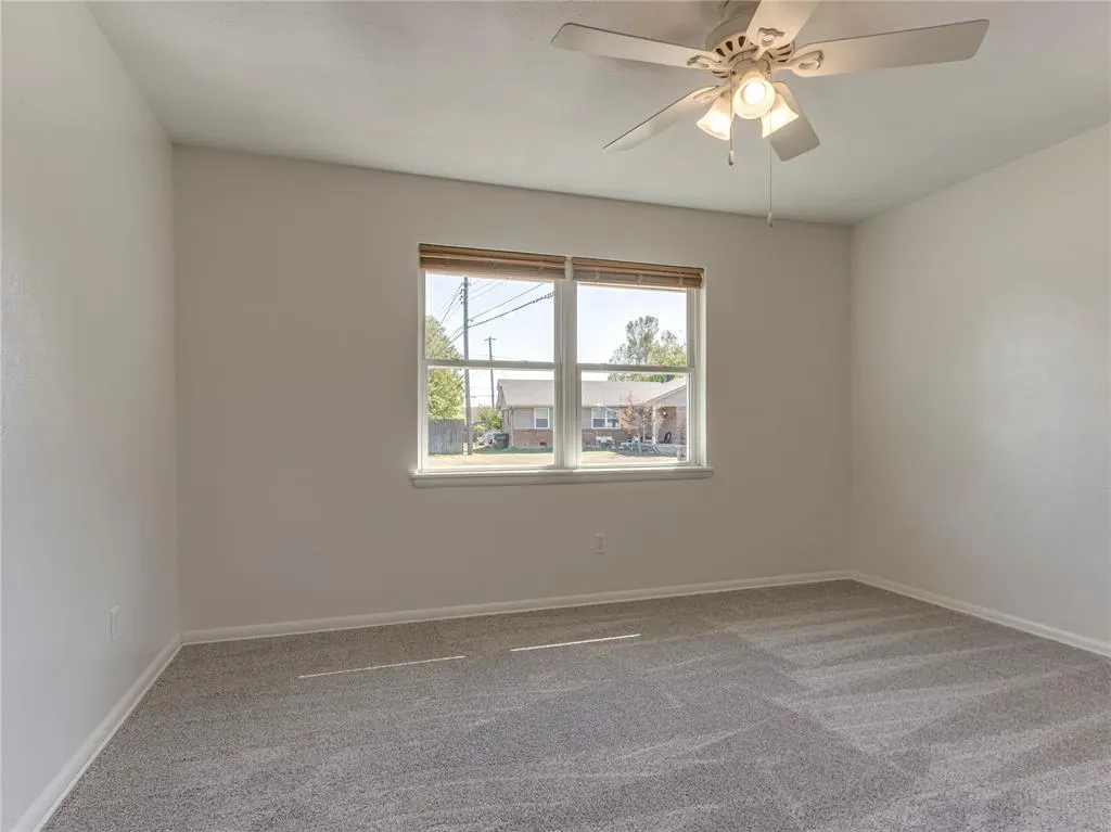 Photo 19 — 1001 W Woodcrest Drive, Midwest City, OK 73110