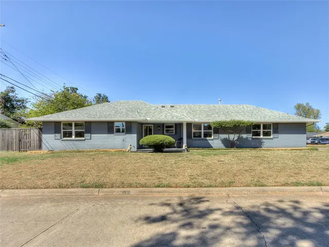 Front exterior — 1001 W Woodcrest Drive, Midwest City, OK 73110