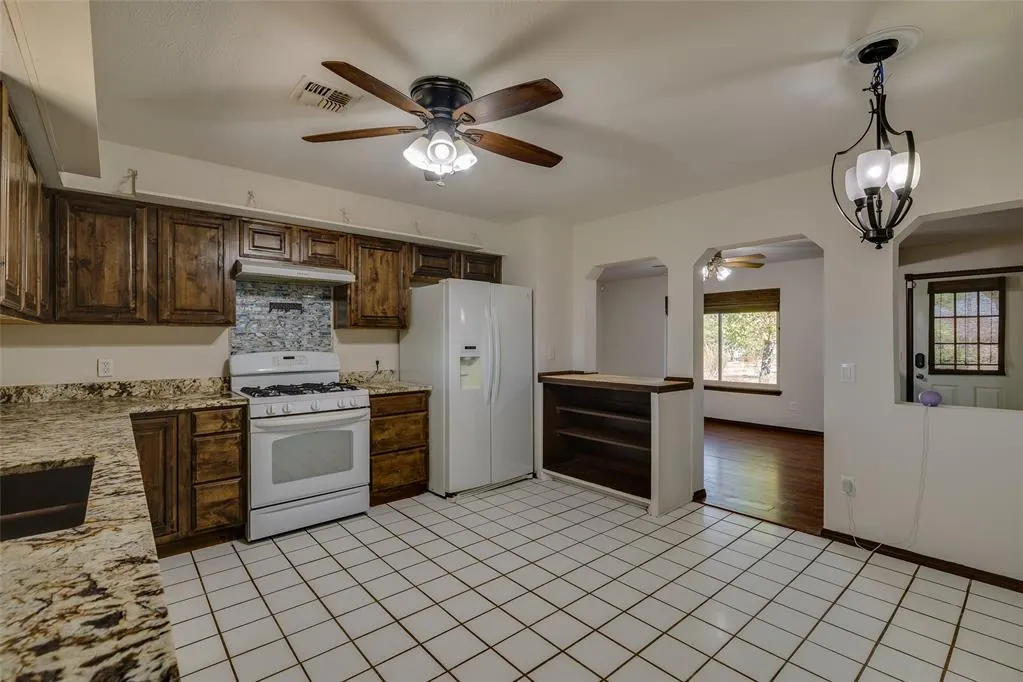Photo 10 — 2321 County Road 1268, Blanchard, OK 73010