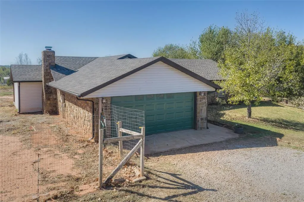 Photo 38 — 2321 County Road 1268, Blanchard, OK 73010