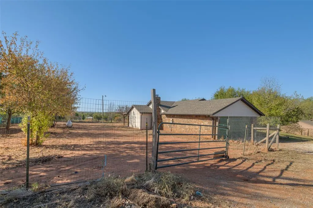Photo 43 — 2321 County Road 1268, Blanchard, OK 73010