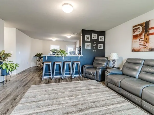 Photo 5 — 9521 NW 121st Street, Yukon, OK 73099