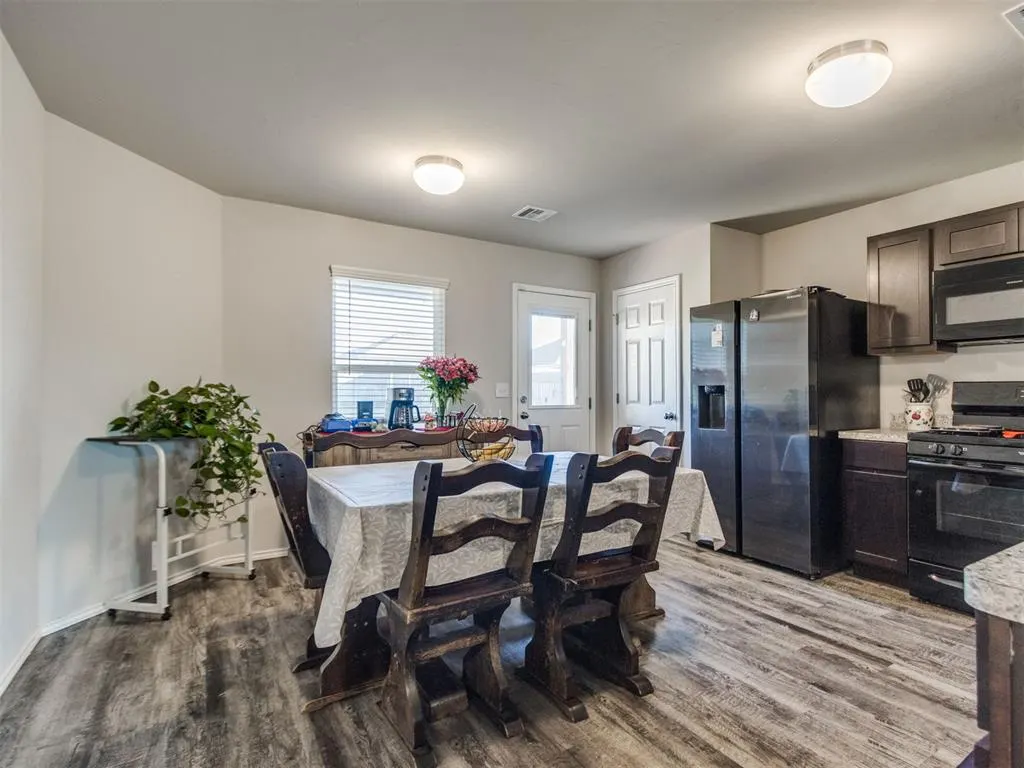 Photo 10 — 9521 NW 121st Street, Yukon, OK 73099