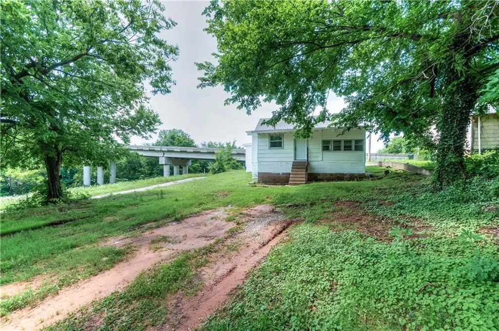 Photo 2 — 224 E 9th Street, Chandler, OK 74834