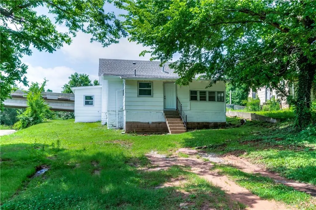 Photo 3 — 224 E 9th Street, Chandler, OK 74834