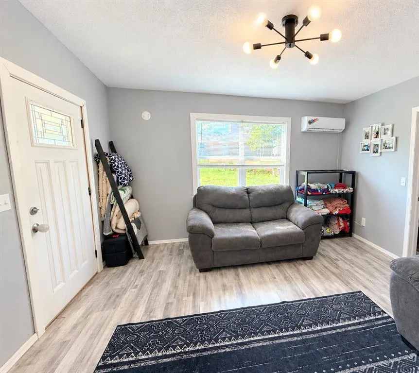 Photo 6 — 224 E 9th Street, Chandler, OK 74834