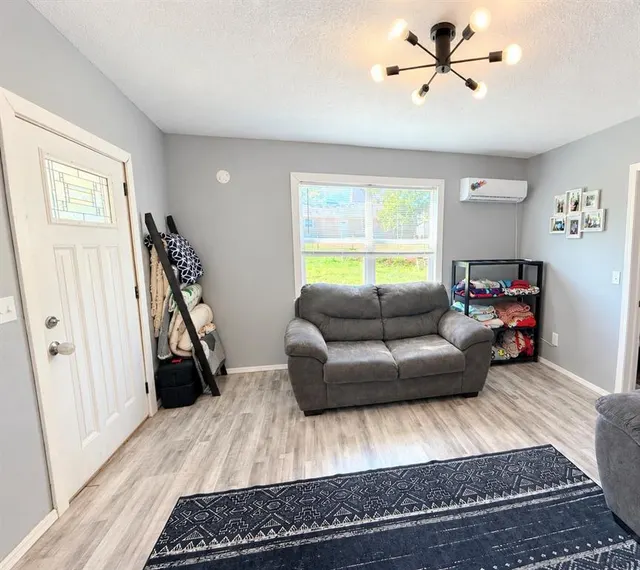 Photo 6 — 224 E 9th Street, Chandler, OK 74834