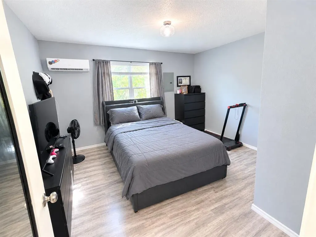Photo 11 — 224 E 9th Street, Chandler, OK 74834