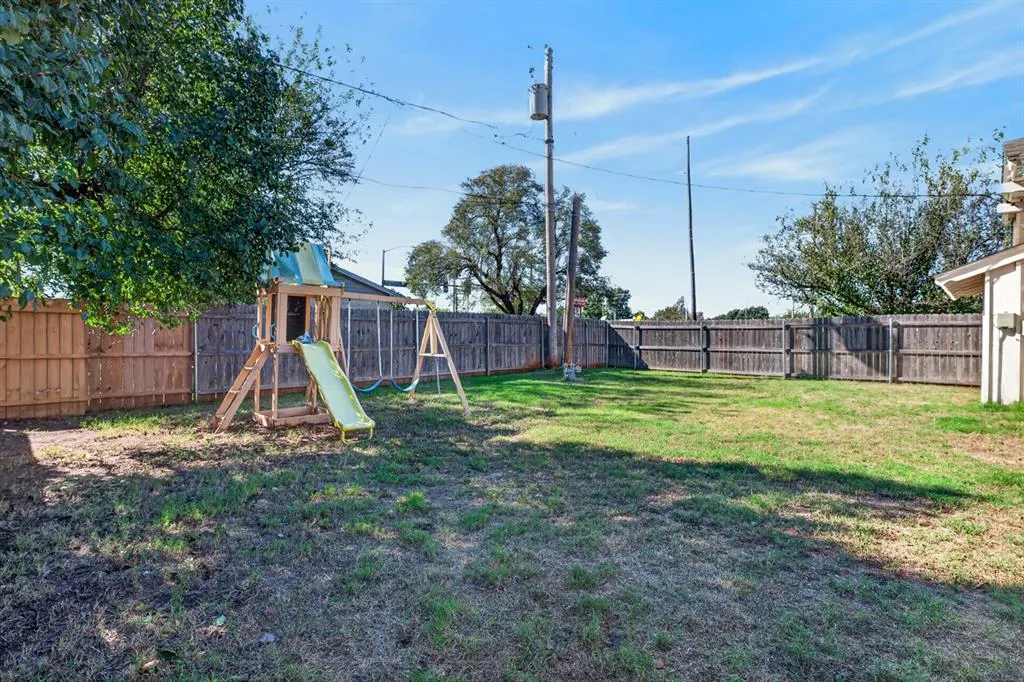 Photo 38 — 2832 Manchester Drive, Oklahoma City, OK 73120
