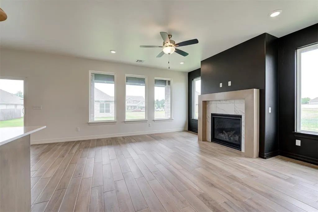 Photo 9 — 7713 Wilshire Woods Drive, Yukon, OK 73099