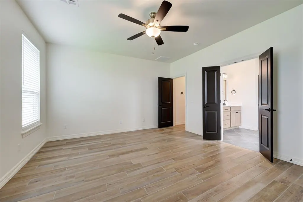 Photo 21 — 7713 Wilshire Woods Drive, Yukon, OK 73099