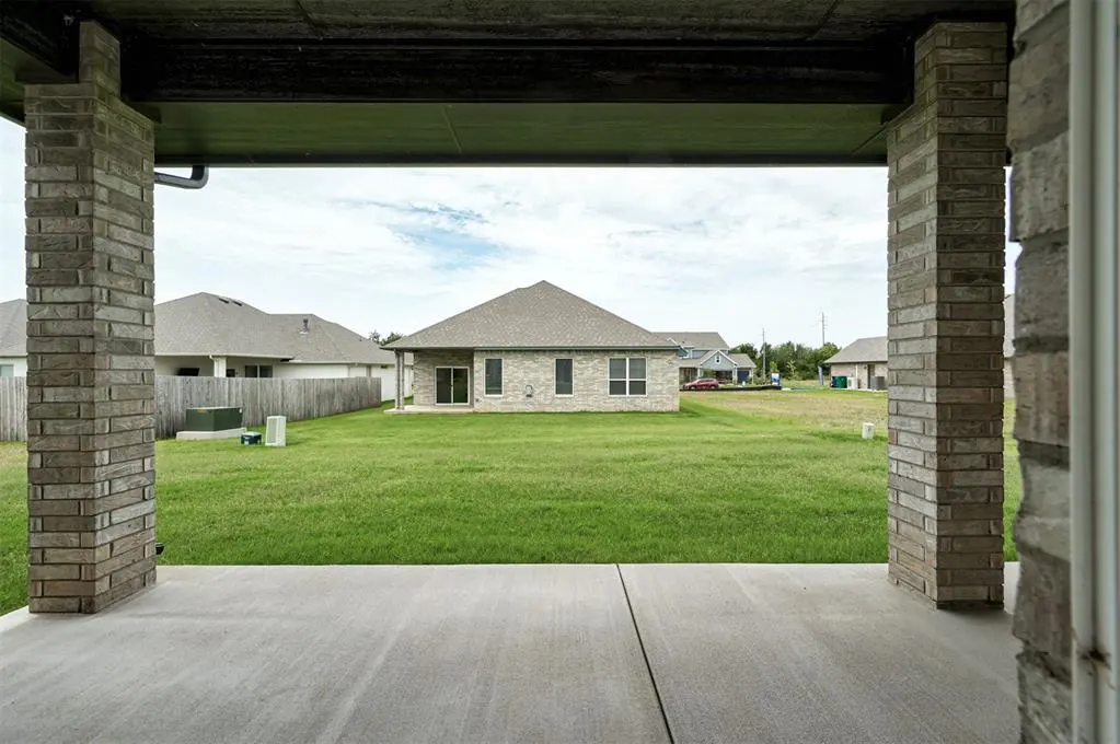 Photo 37 — 7713 Wilshire Woods Drive, Yukon, OK 73099