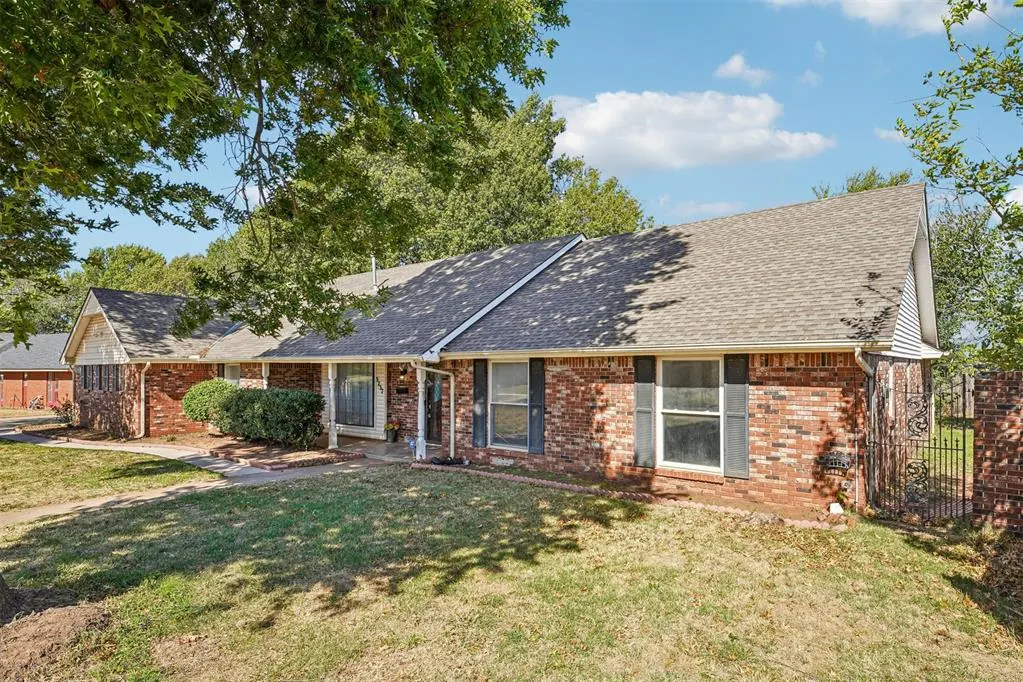 Photo 2 — 3737 Rolling Lane, Midwest City, OK 73110
