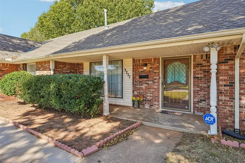 Photo 3 — 3737 Rolling Lane, Midwest City, OK 73110