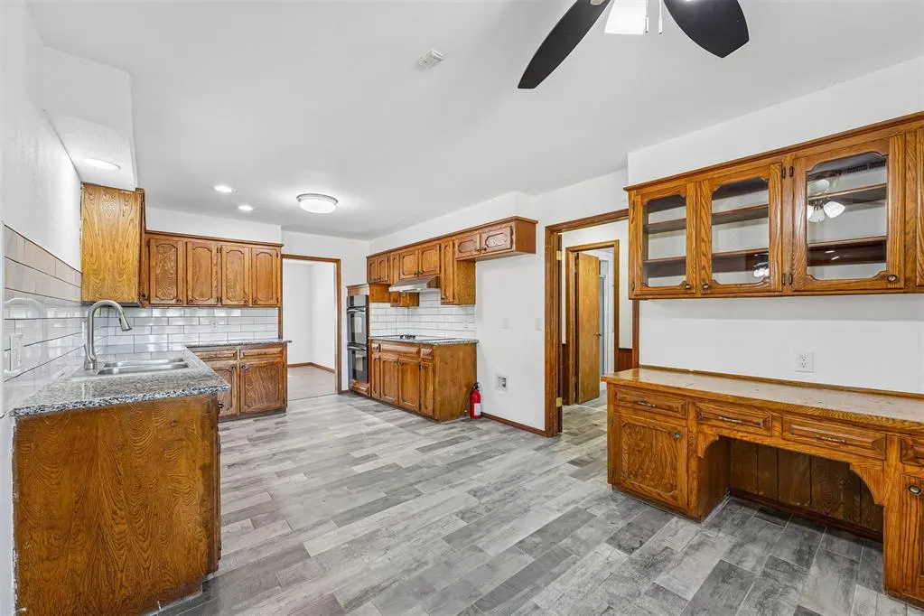 Photo 11 — 3737 Rolling Lane, Midwest City, OK 73110