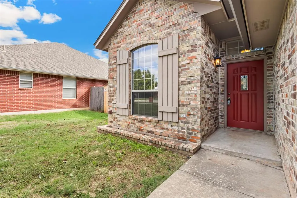 Photo 3 — 2004 NW 172nd Street, Edmond, OK 73012