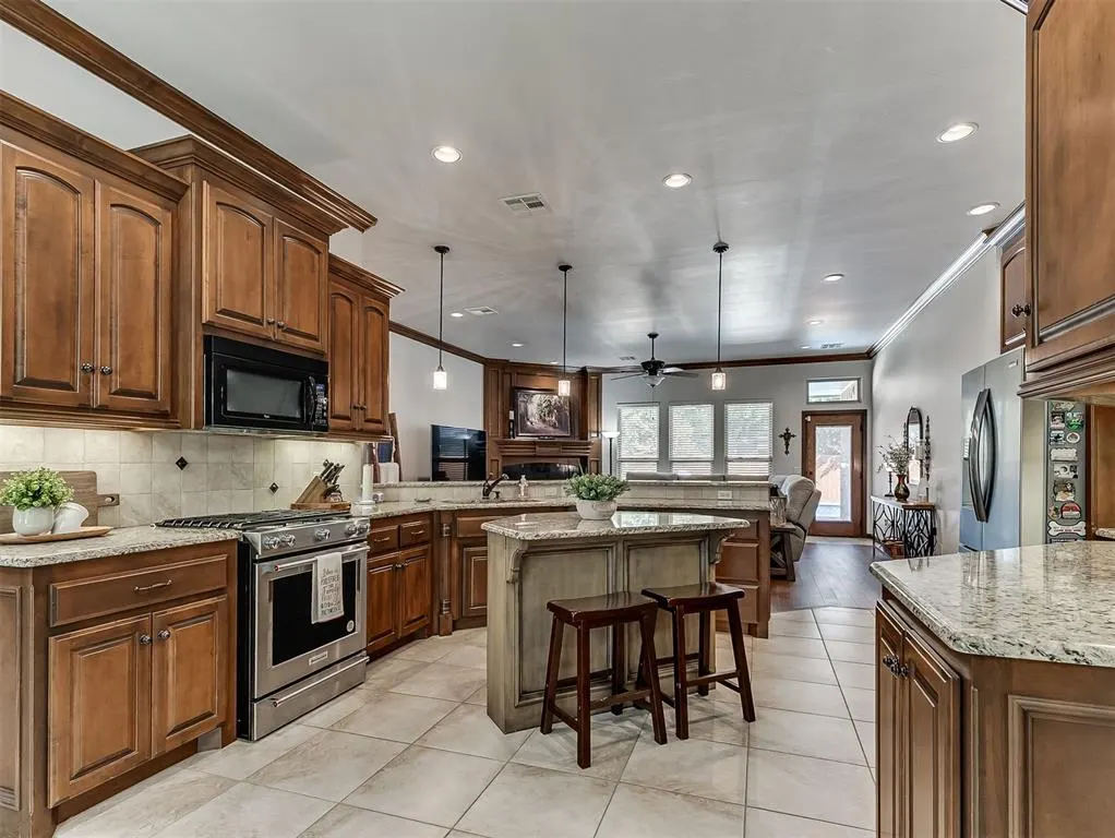 Photo 19 — 7000 Stinchcomb Drive, Oklahoma City, OK 73132