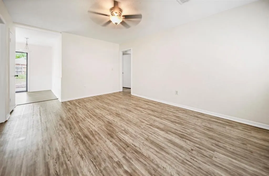 Photo 2 — 753 SW 3rd Street, Moore, OK 73160
