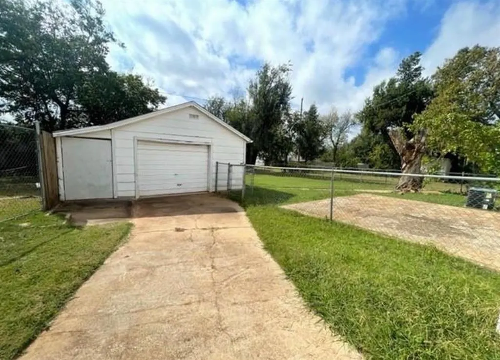 Photo 13 — 4016 SE 24th Street, Del City, OK 73115