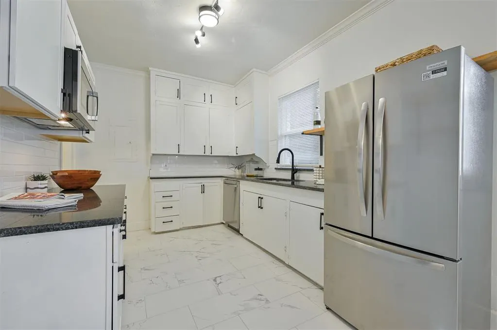 Photo 16 — 1609 NW 11th Street, Oklahoma City, OK 73106