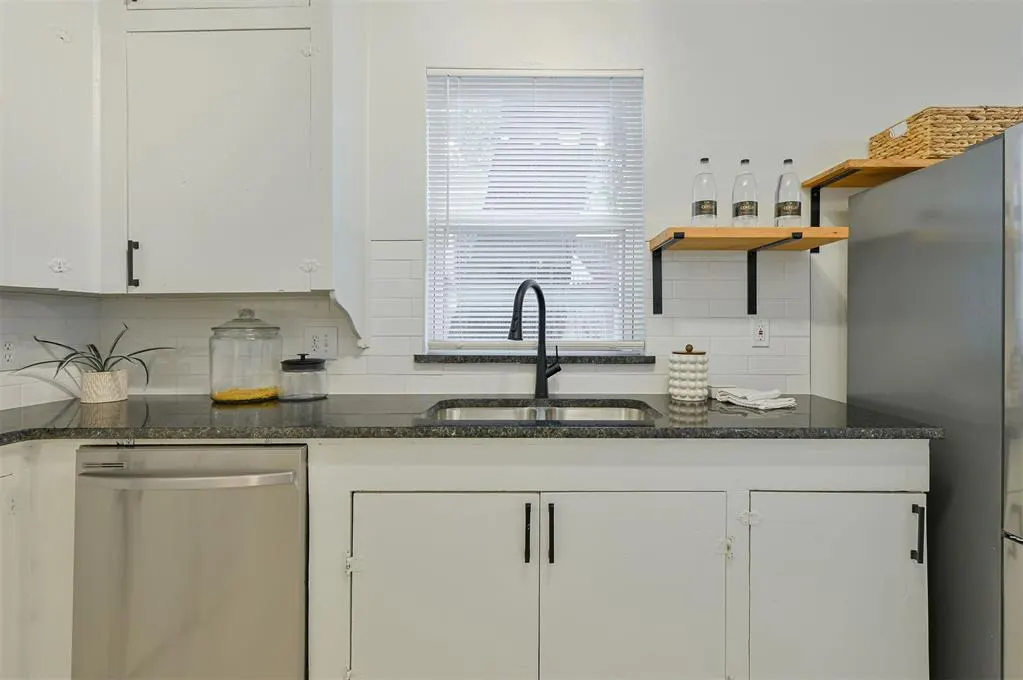 Photo 18 — 1609 NW 11th Street, Oklahoma City, OK 73106