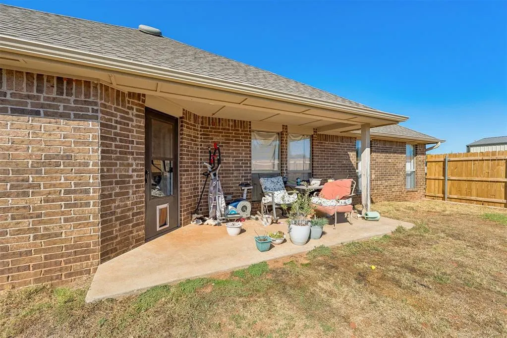 Photo 35 — 1941 County Road 1212, Tuttle, OK 73089