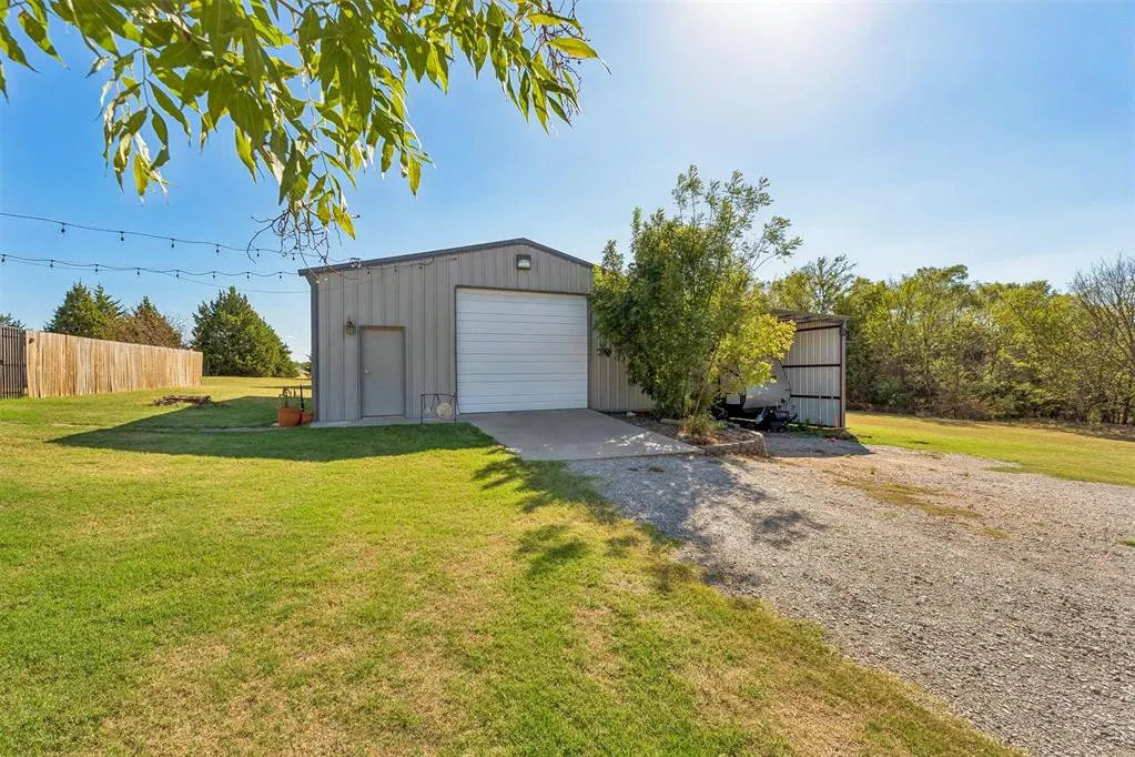 Photo 47 — 1941 County Road 1212, Tuttle, OK 73089