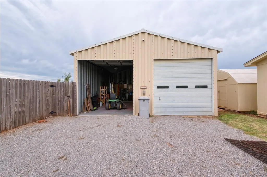 Photo 20 — 19281 N Route 66 Highway, Sayre, OK 73662