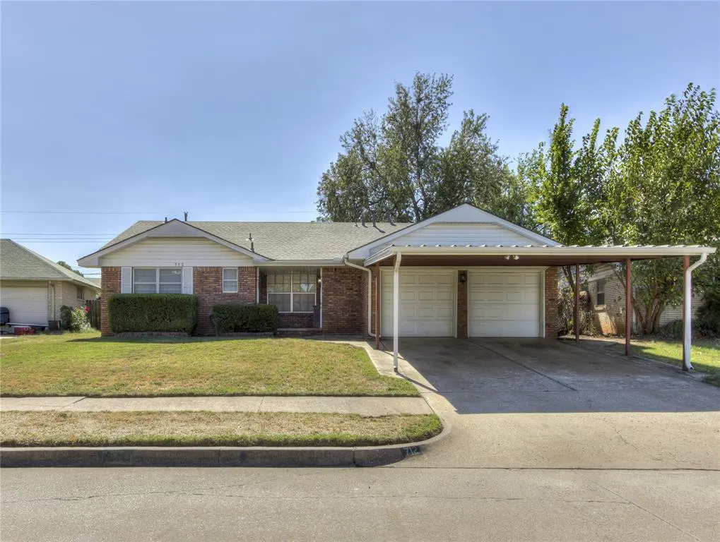 Front exterior — 712 W Silver Meadow Drive, Midwest City, OK 73110