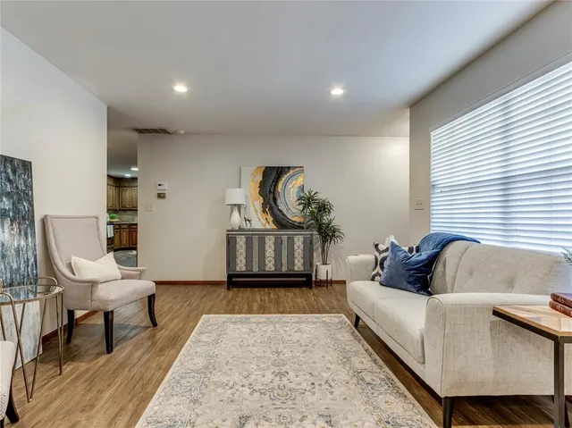 Photo 6 — 712 W Silver Meadow Drive, Midwest City, OK 73110