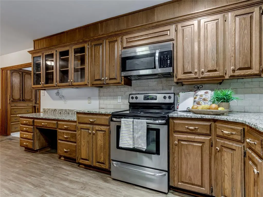 Photo 11 — 712 W Silver Meadow Drive, Midwest City, OK 73110