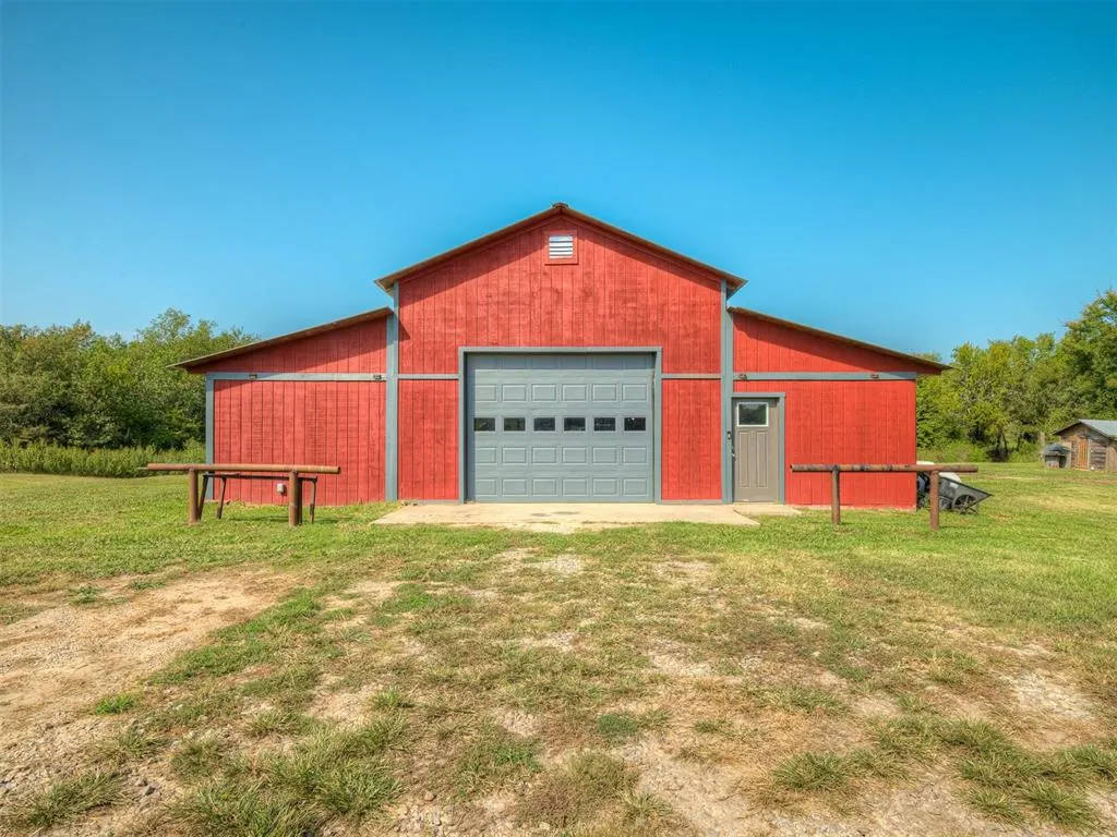 Photo 4 — 377056 E 1040 Road, Okemah, OK 74859-6002