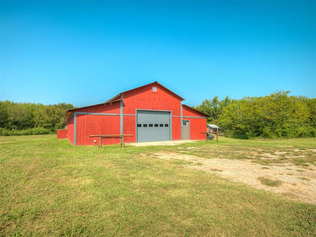 Photo 5 — 377056 E 1040 Road, Okemah, OK 74859-6002
