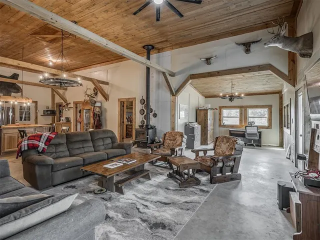 Photo 8 — 377056 E 1040 Road, Okemah, OK 74859-6002