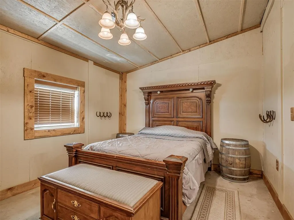 Photo 30 — 377056 E 1040 Road, Okemah, OK 74859-6002