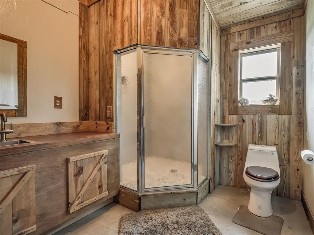 Photo 32 — 377056 E 1040 Road, Okemah, OK 74859-6002
