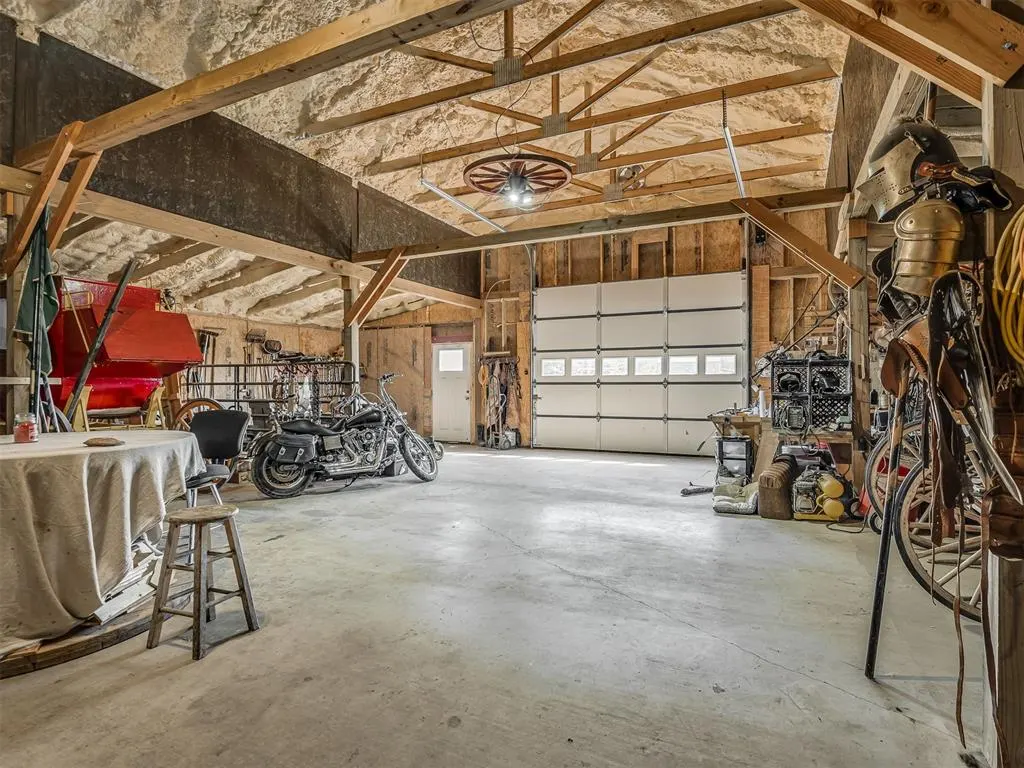 Photo 36 — 377056 E 1040 Road, Okemah, OK 74859-6002