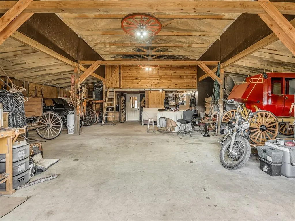 Photo 37 — 377056 E 1040 Road, Okemah, OK 74859-6002