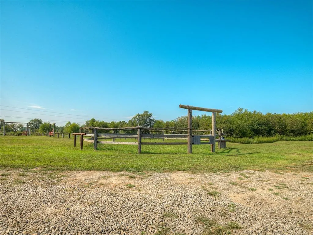 Photo 39 — 377056 E 1040 Road, Okemah, OK 74859-6002