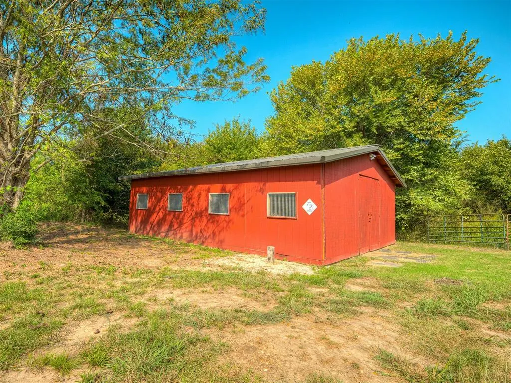 Photo 42 — 377056 E 1040 Road, Okemah, OK 74859-6002