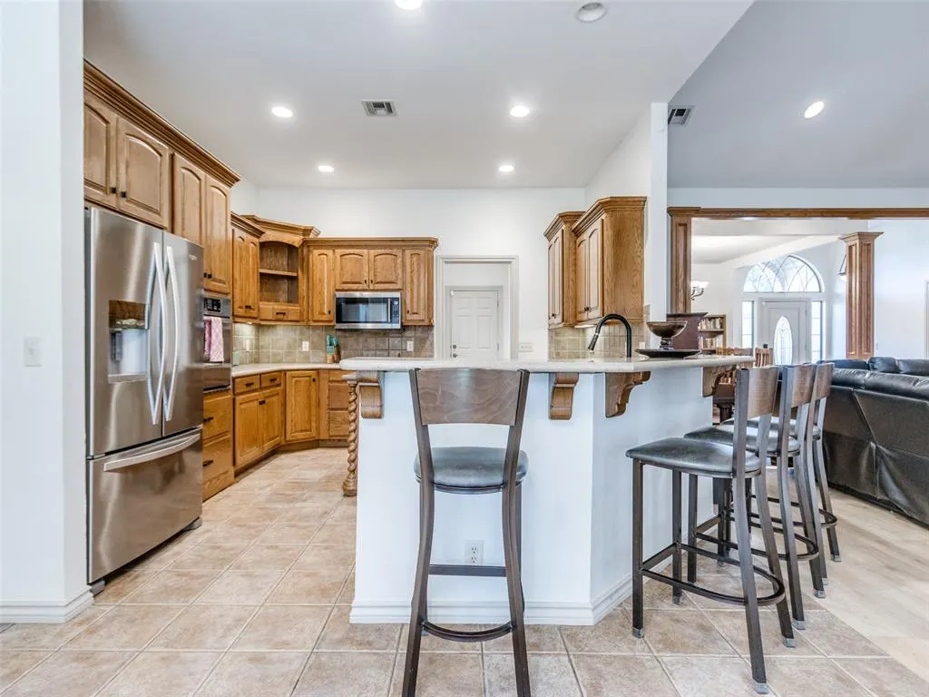 Photo 11 — 3717 Derby Run Drive, Edmond, OK 73034